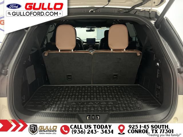 Used 2023 Lincoln Aviator Reserve w/ Equipment Group 201A RWD image 10
