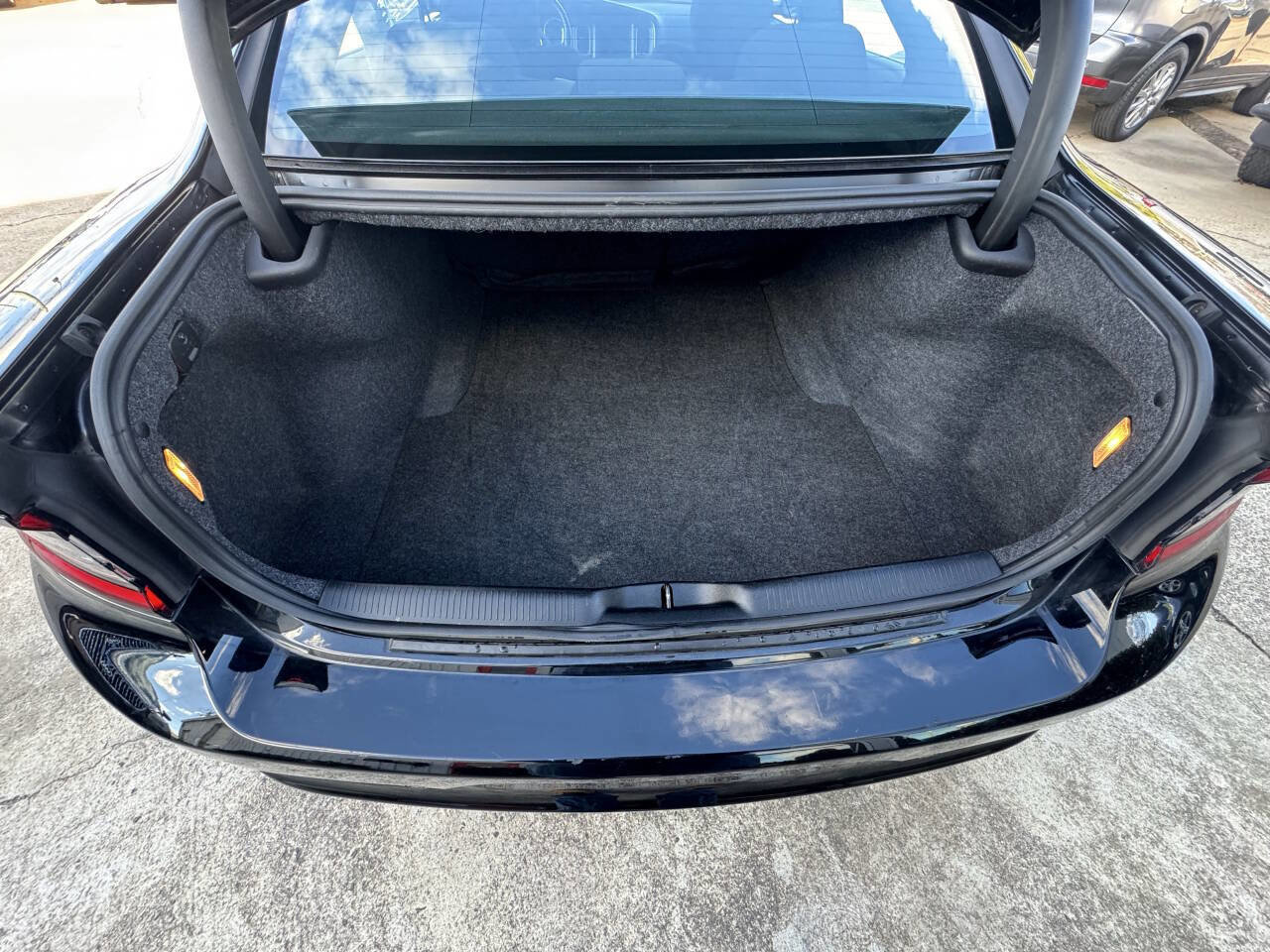 Used 2022 Dodge Charger SXT image 9