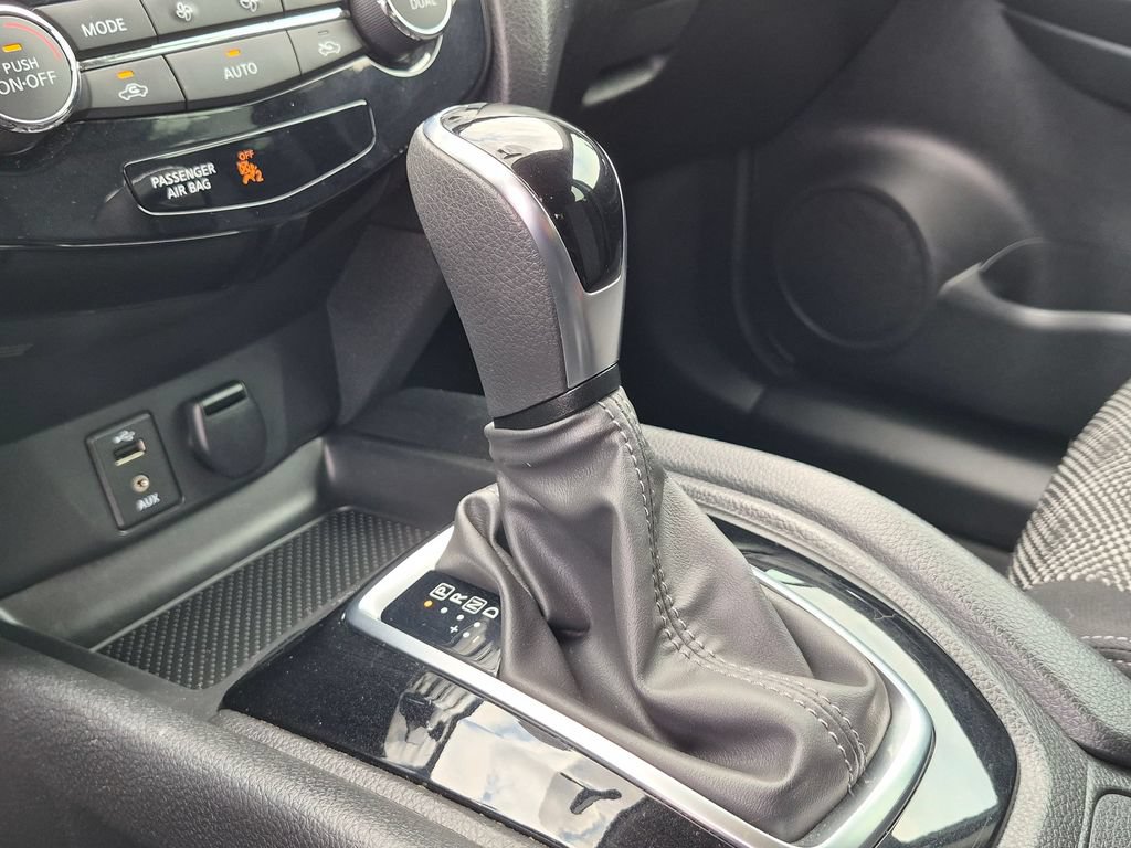 Used 2017 Nissan Rogue Sport SV FWD image 22