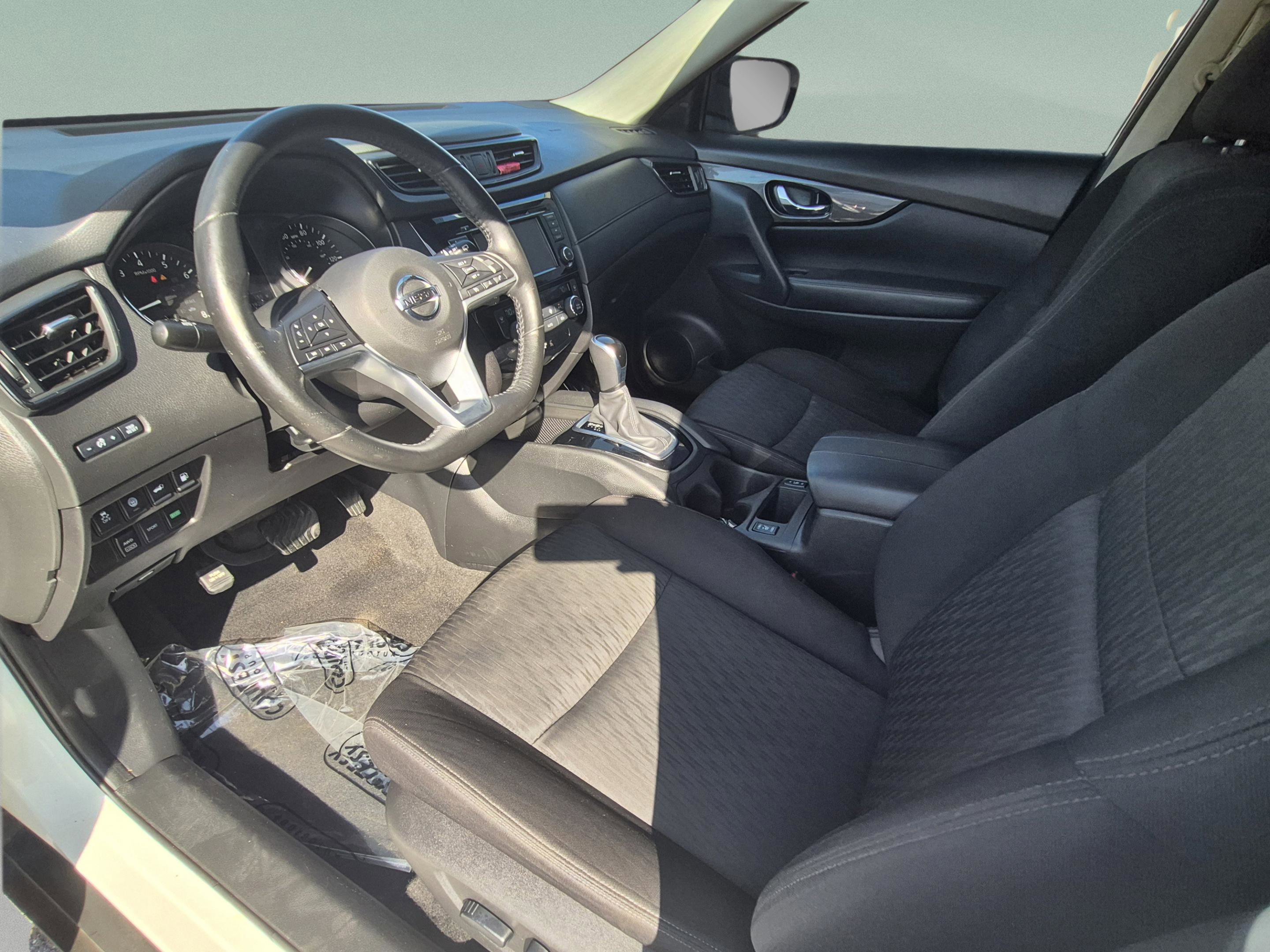 Used 2020 Nissan Rogue SV AWD/4WD image 19