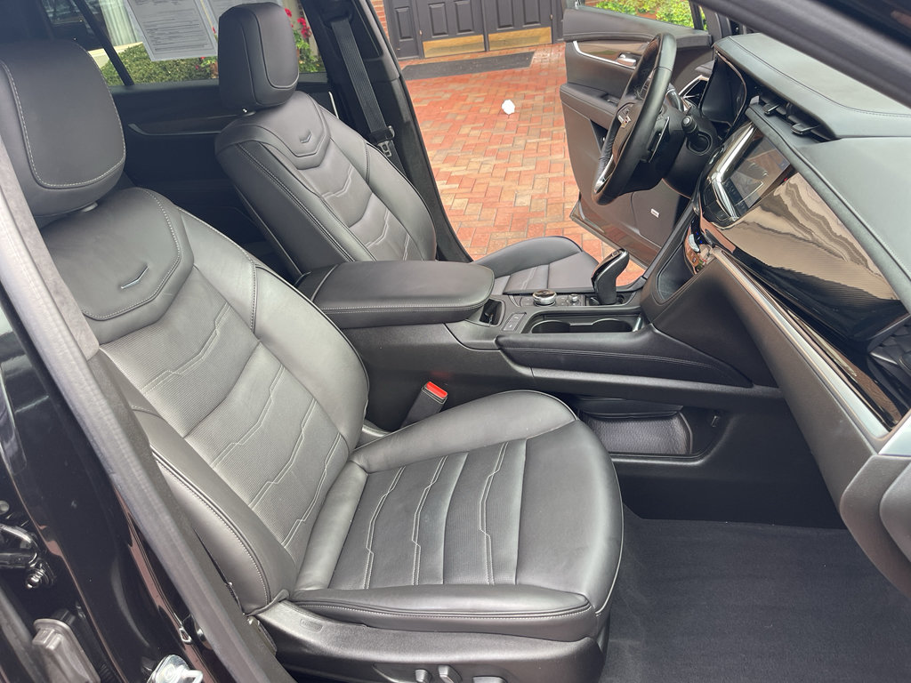 Used 2025 Cadillac XT6 Sport w/ Platinum Package AWD/4WD image 39