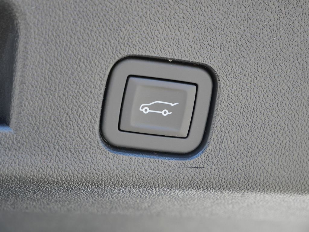 New 2026 GMC Acadia AT4 w/ Luxury Package AWD/4WD image 32