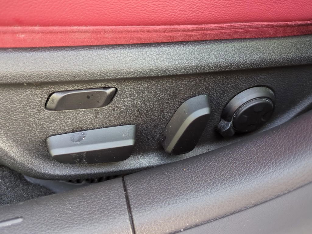 Used 2026 Genesis G70 3.3T Sport Prestige image 17