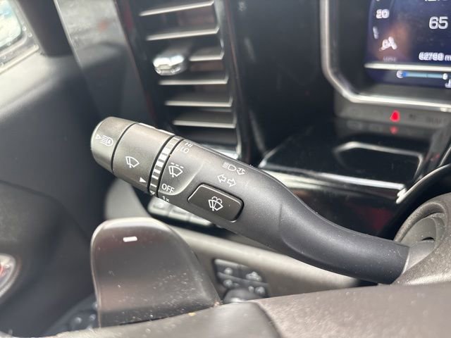 Used 2024 Chevrolet Silverado 1500 LTZ image 38