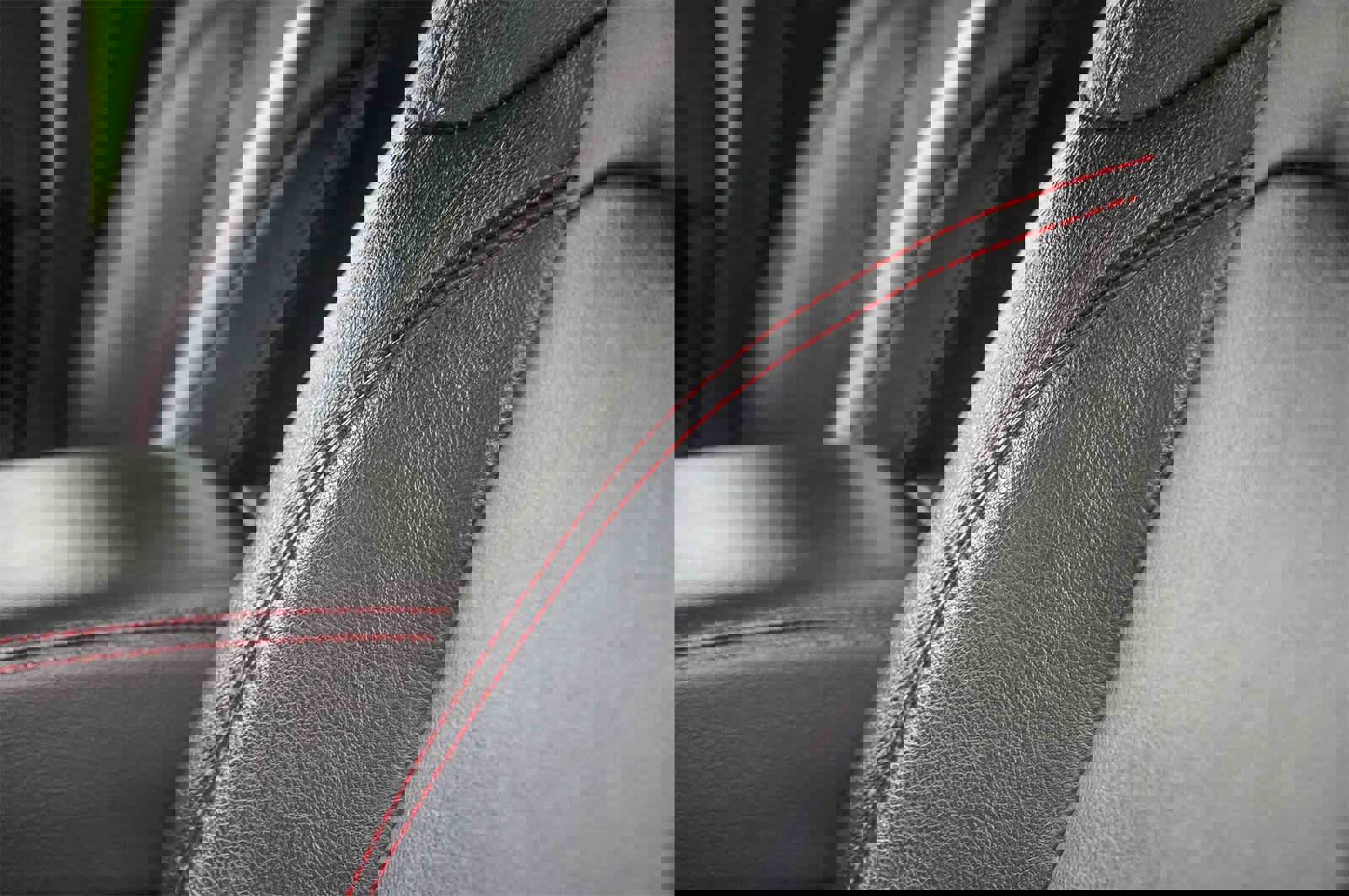 Used 2021 Jeep Wrangler Unlimited Rubicon w/ Xtreme Recon 35" Tire Package image 19