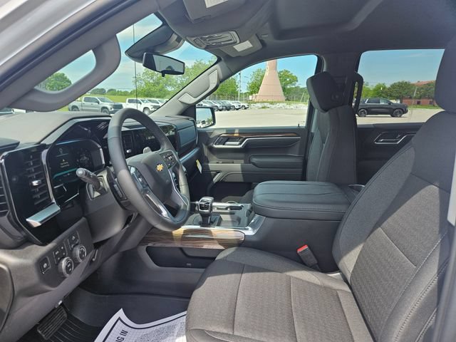 New 2026 Chevrolet Silverado 1500 LT w/ Z71 Off-Road Package AWD/4WD image 9