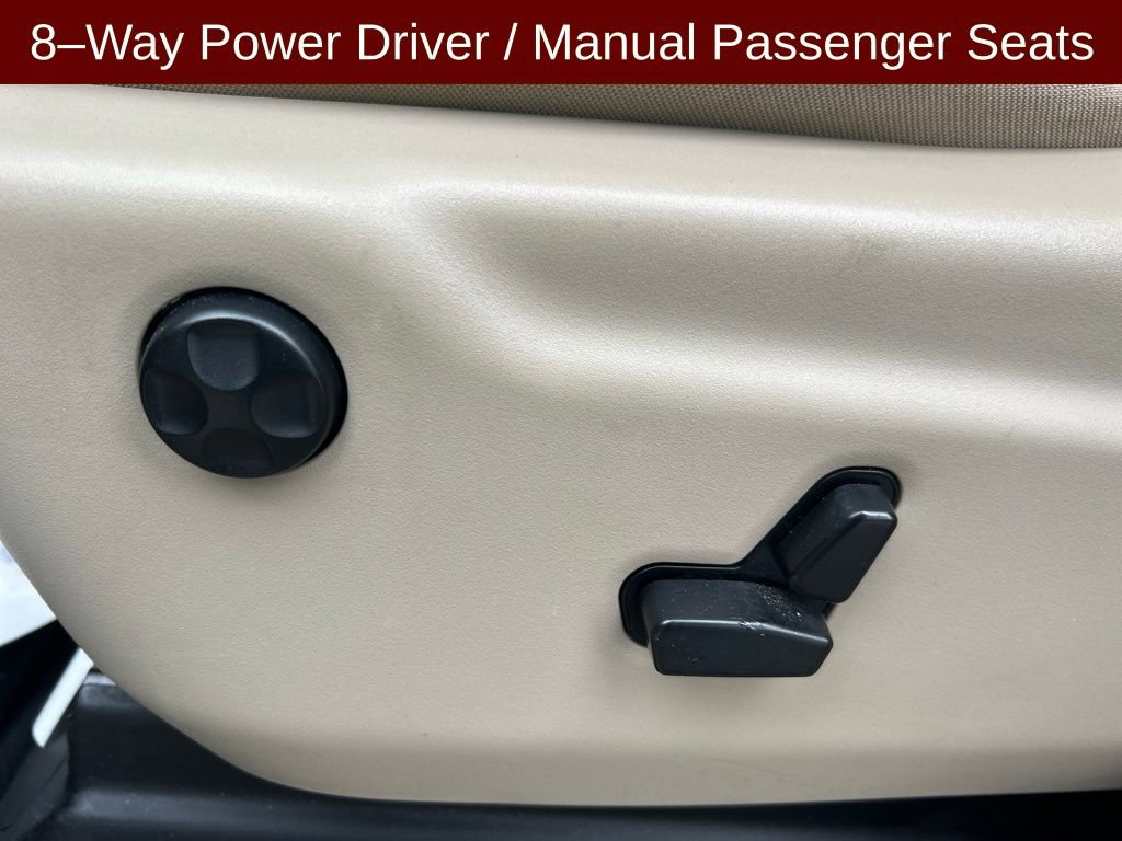 Used 2021 Jeep Grand Cherokee Laredo image 23