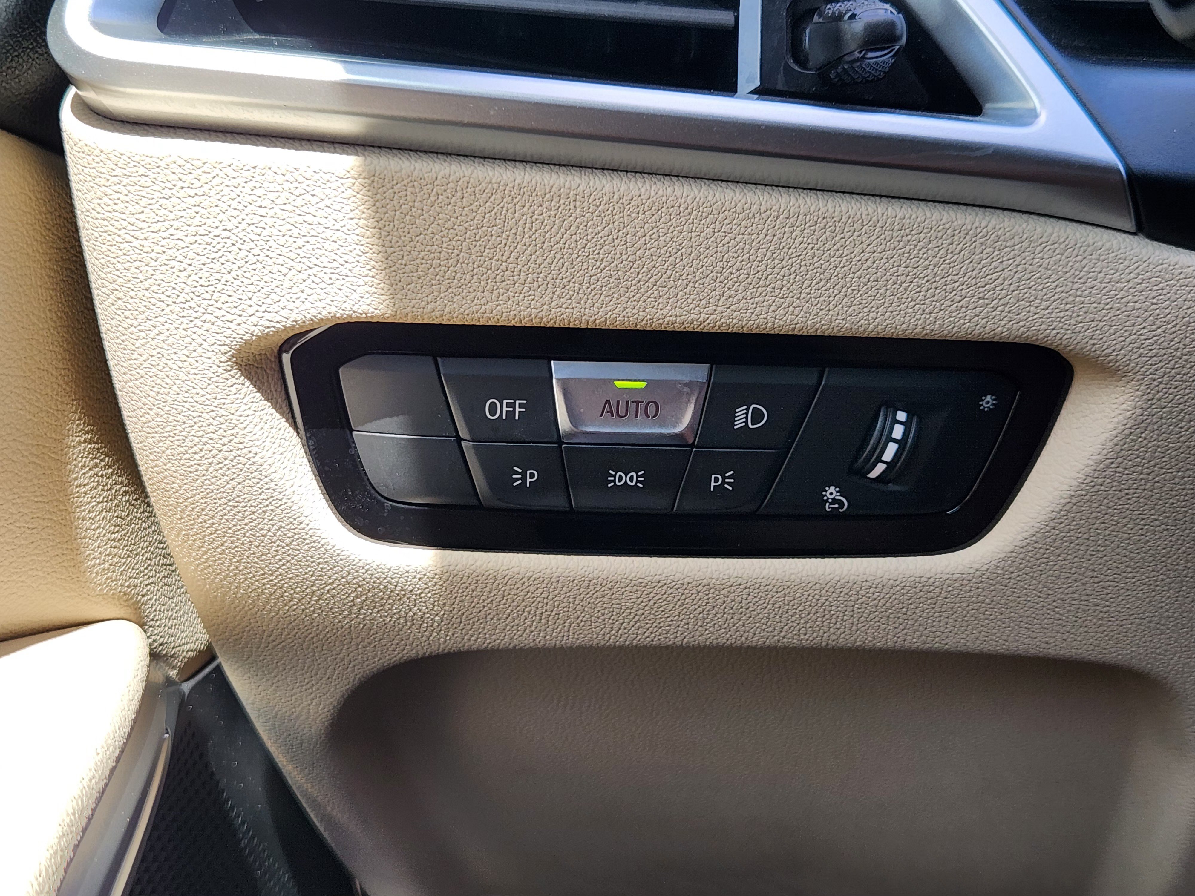 Used 2025 BMW 330i Sedan RWD image 21