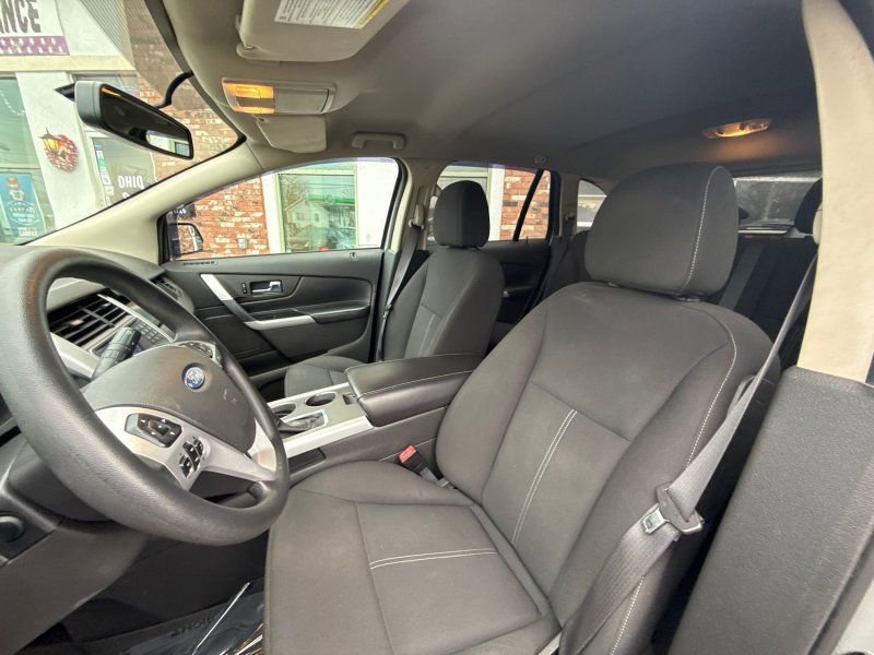 Used 2013 Ford Edge SE image 12