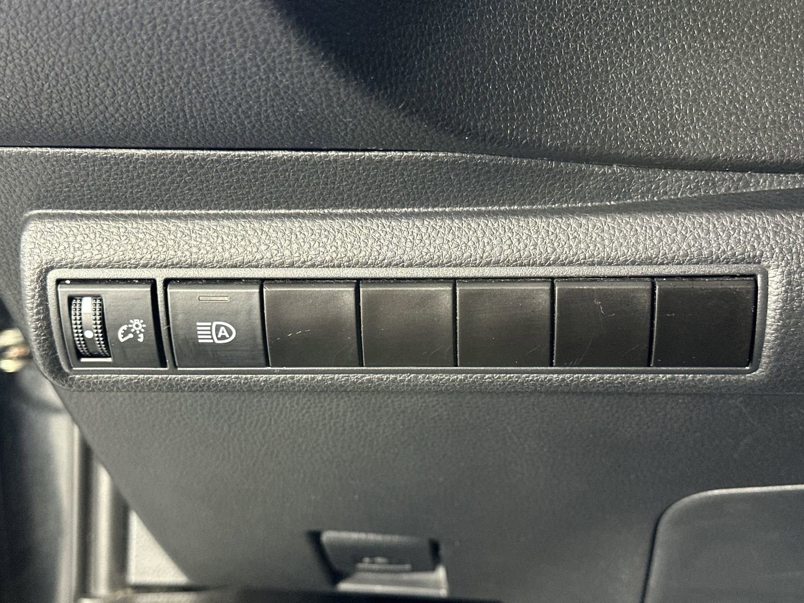 Used 2022 Toyota Corolla LE image 22