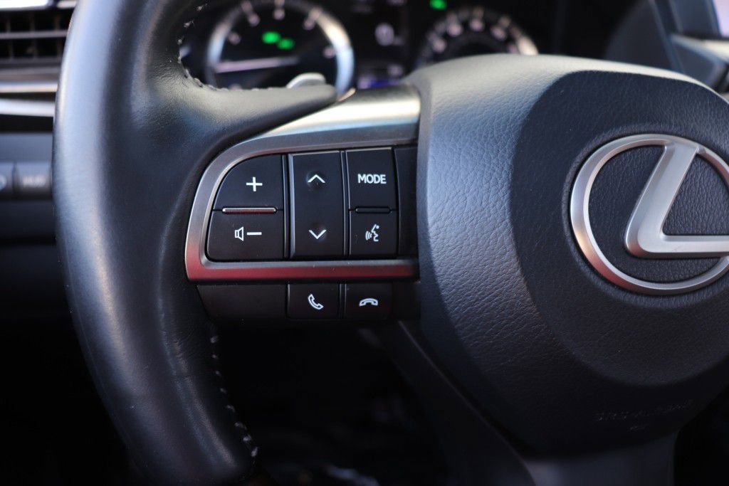 Used 2019 Lexus LX 570 4WD w/ Luxury Package image 42