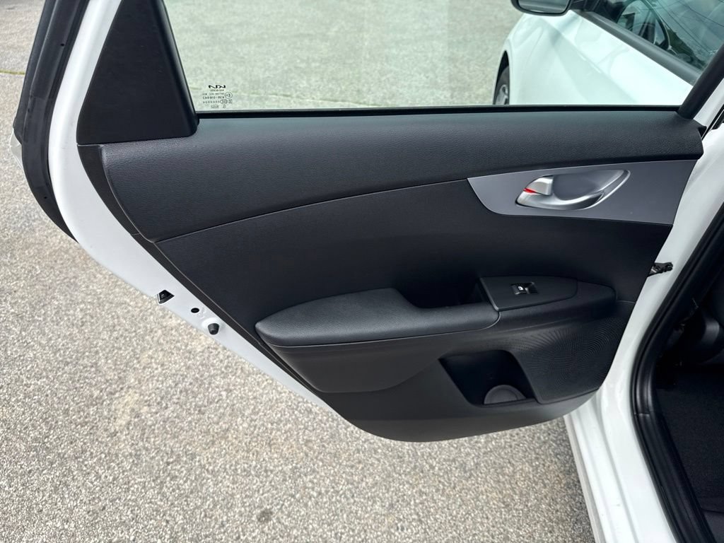Used 2023 Kia Forte LXS w/ LXS Technology Package FWD image 20