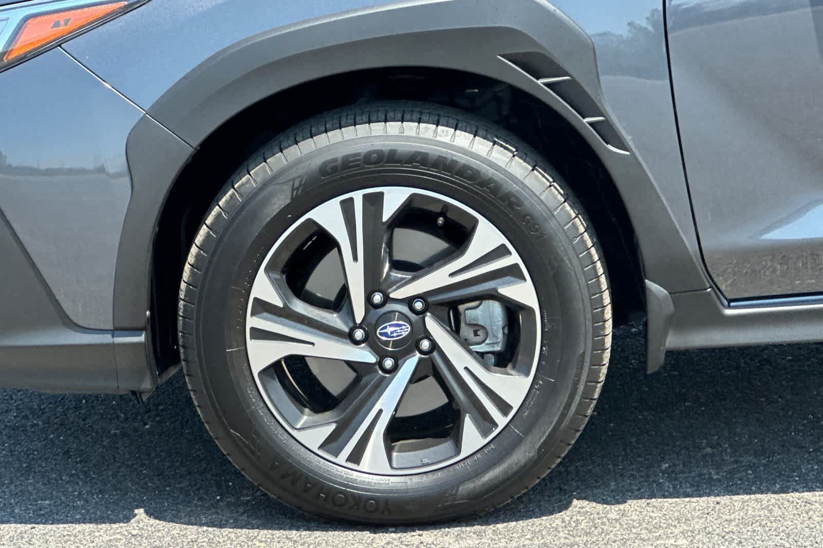 Used 2025 Subaru Crosstrek 2.5i Premium AWD/4WD image 30