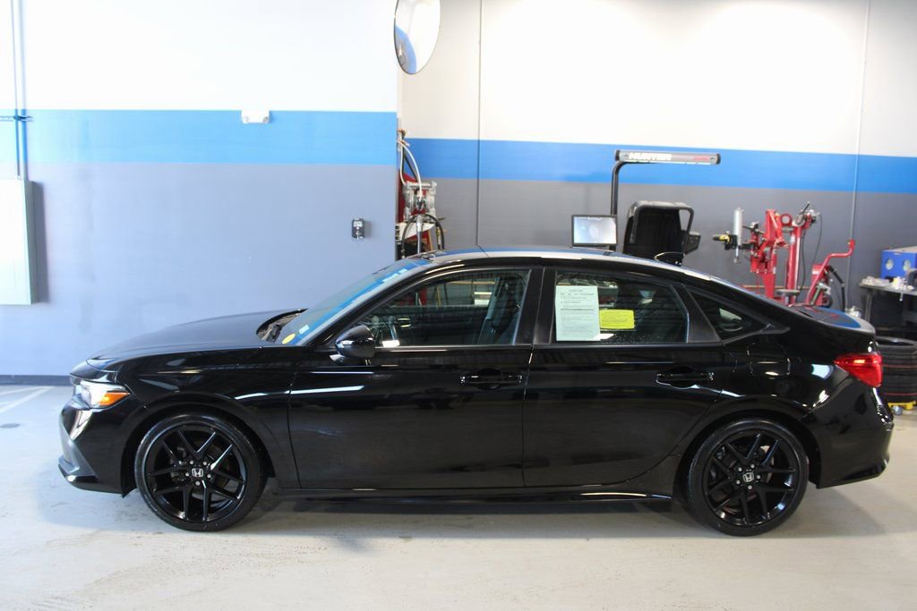 Used 2023 Honda Civic Sport image 17