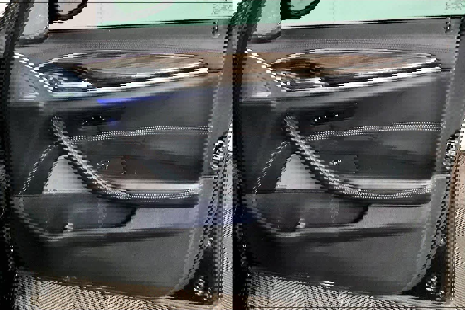 Used 2017 BMW 540i xDrive image 23