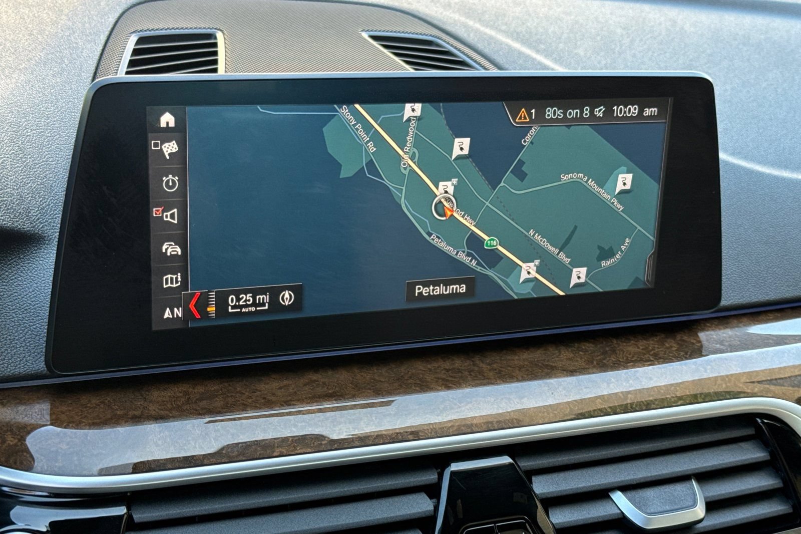 Used 2019 BMW 530e w/ Premium Package RWD image 21