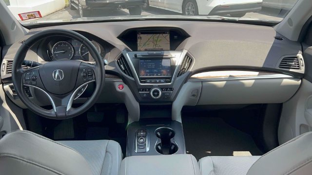 Used 2020 Acura MDX w/ Technology Package AWD/4WD image 30