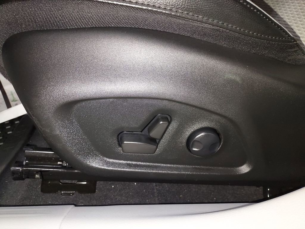 Used 2022 Jeep Compass Latitude w/ Convenience Group image 18