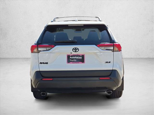 Used 2022 Toyota RAV4 XLE w/ Convenience Package FWD image 7