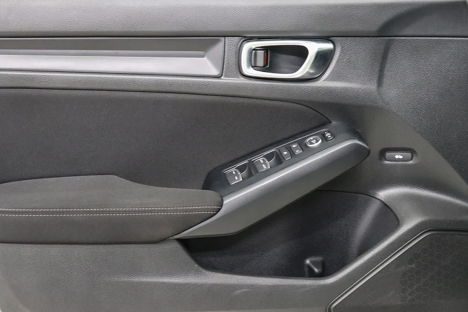 Used 2025 Honda Civic Sport image 21
