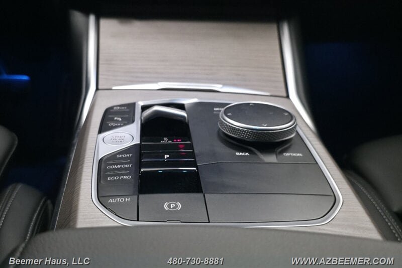 Used 2025 BMW 330i Sedan w/ M Sport Package RWD image 34