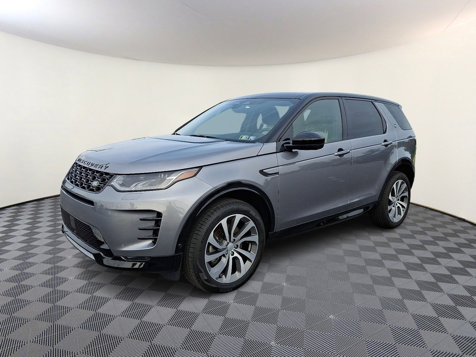 Used 2025 Land Rover Discovery Sport Dynamic SE