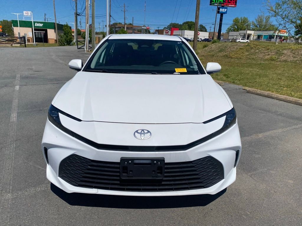 Used 2025 Toyota Camry LE image 2