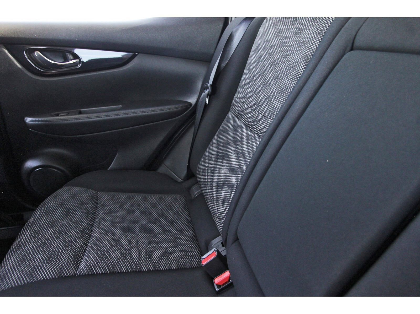 Used 2019 Nissan Rogue Sport SV w/ Technology Package FWD image 13