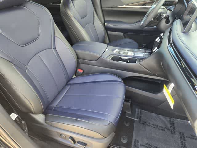 Certified 2026 INFINITI QX60 Sport w/ Dark Cargo Package AWD/4WD image 14
