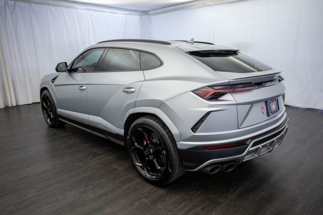 Used 2022 Lamborghini Urus image 11