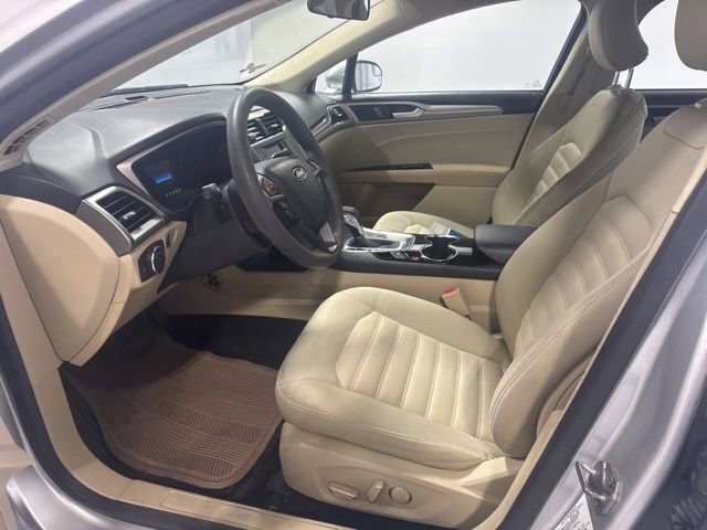 Used 2015 Ford Fusion SE image 13