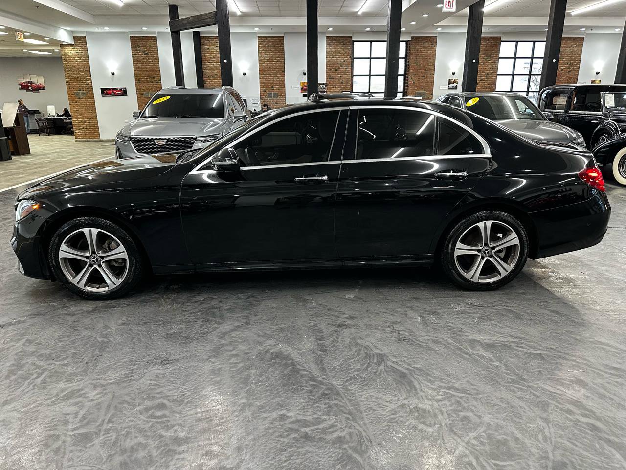 Used 2019 Mercedes-Benz E 300 4MATIC w/ Premium 1 Package image 8