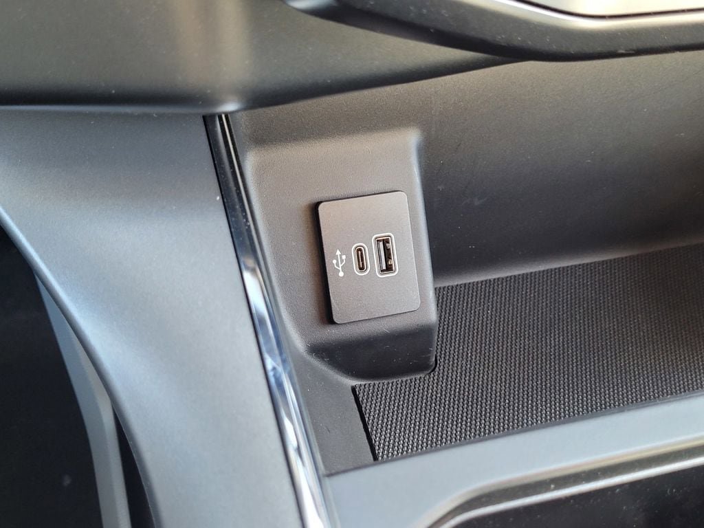 New 2025 Ford F150 Lightning Flash AWD/4WD image 55
