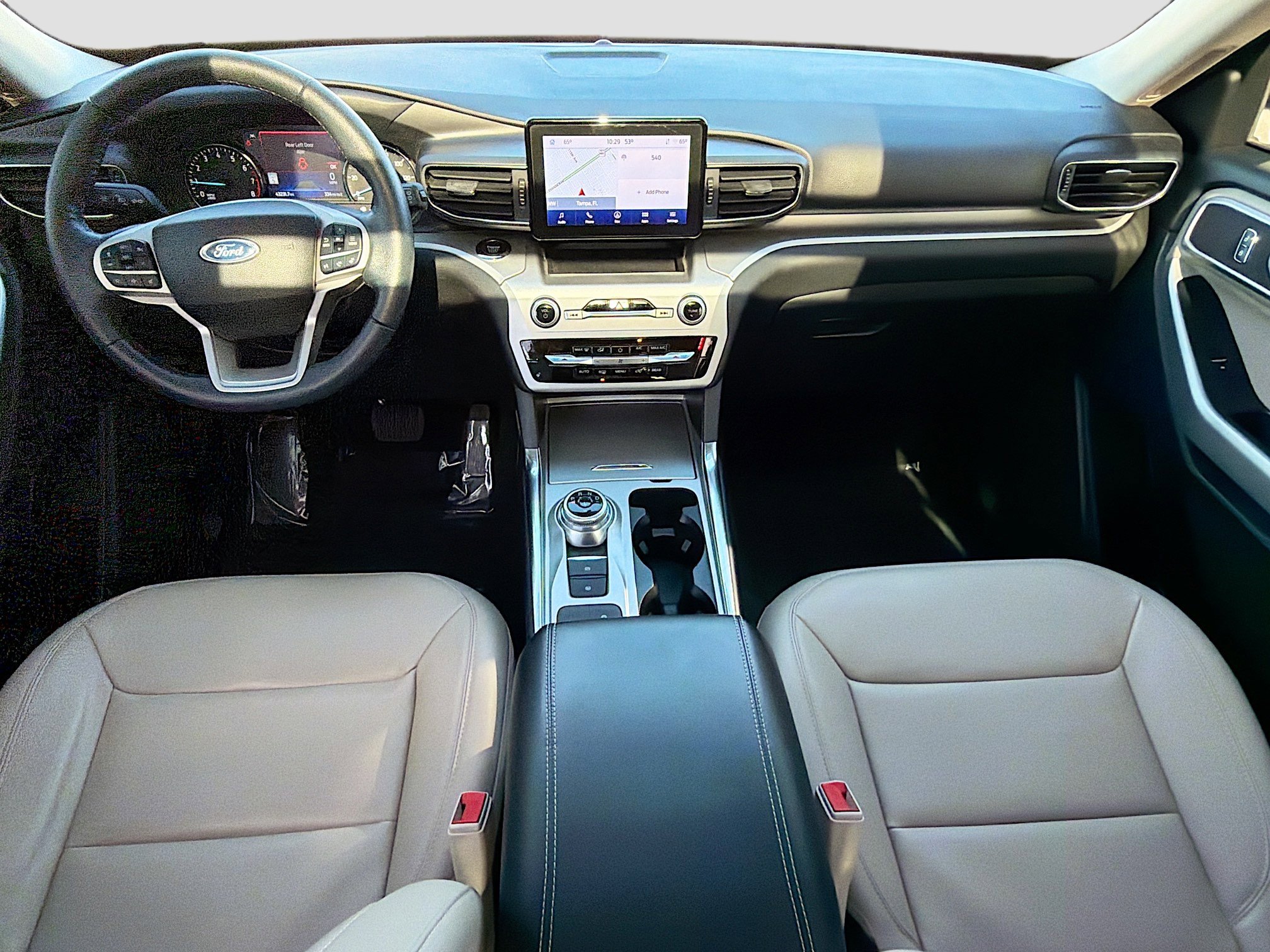 Used 2022 Ford Explorer XLT w/ Equipment Group 202A image 16