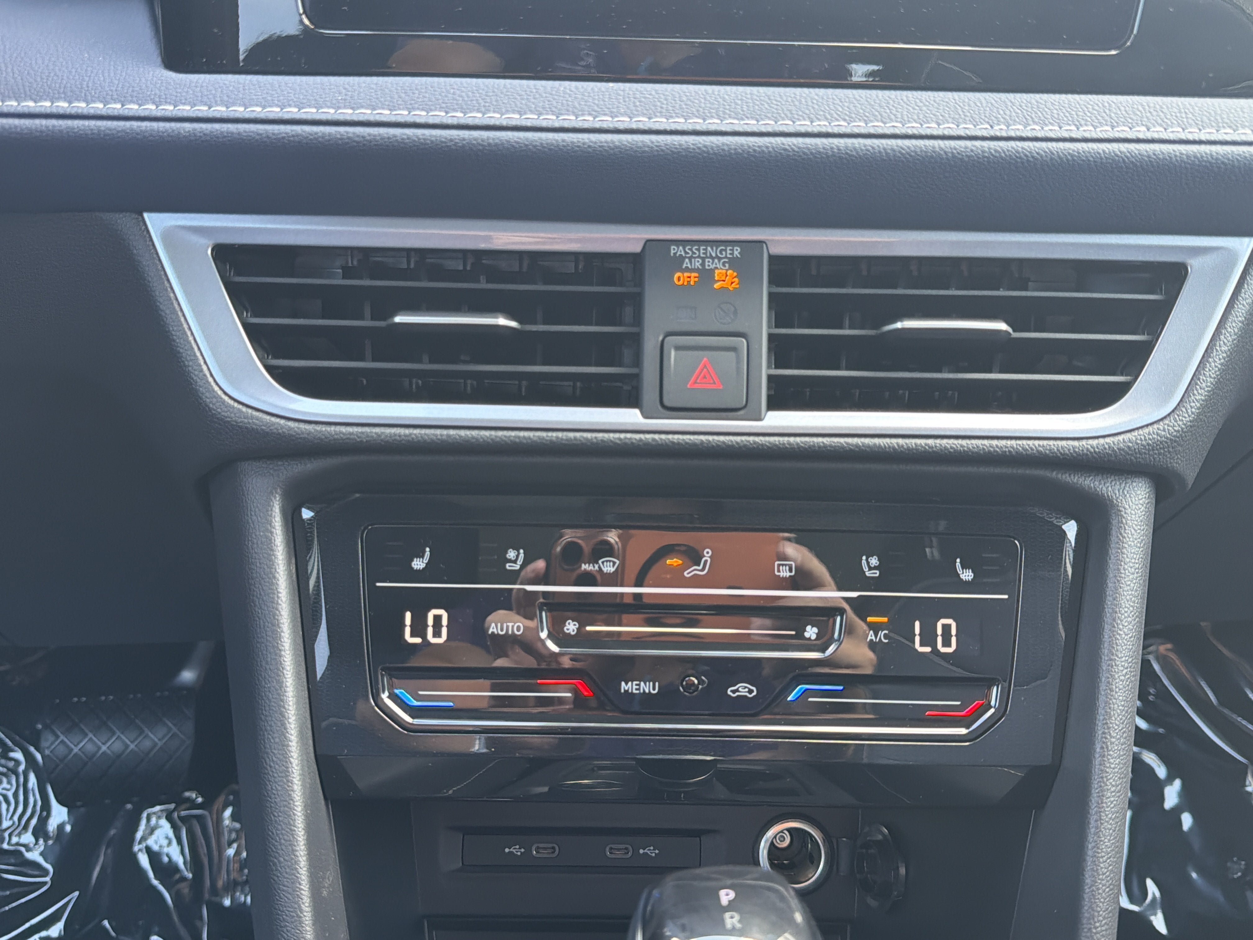New 2026 Volkswagen Taos SEL AWD/4WD image 18