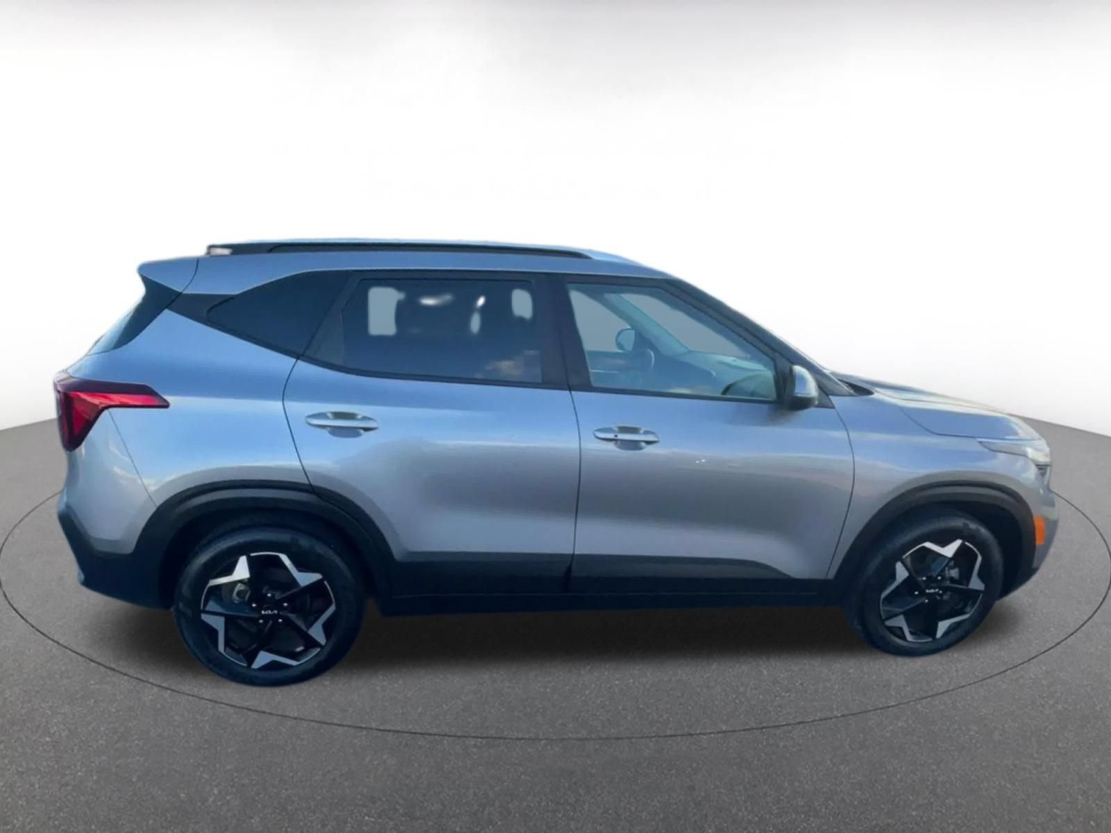 Used 2025 Kia Seltos S FWD image 15
