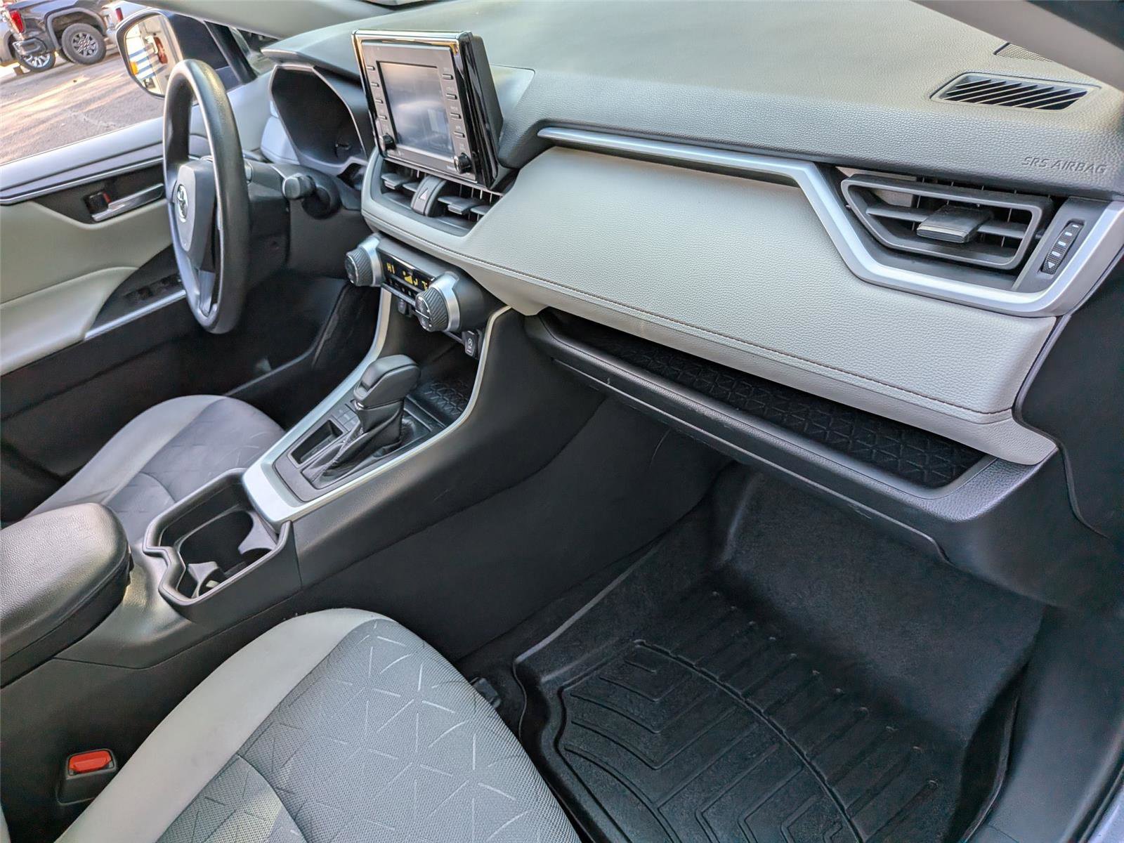 Used 2021 Toyota RAV4 XLE image 31