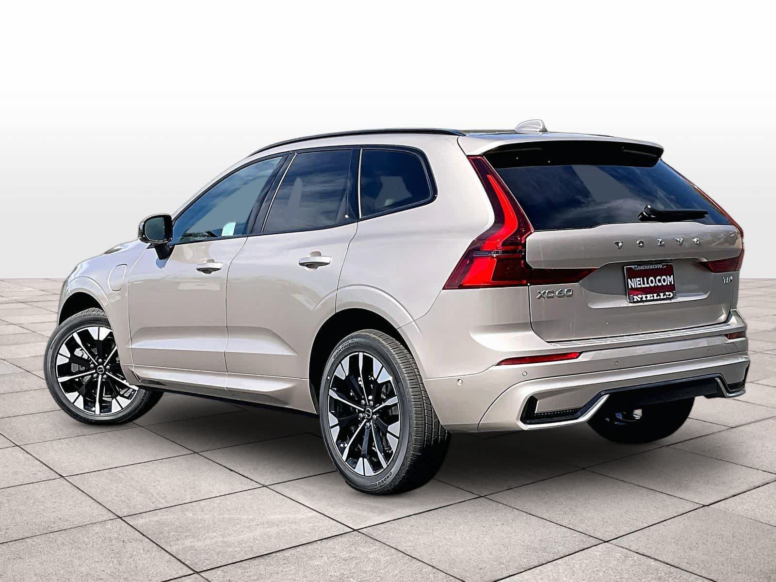 New 2027 Volvo XC60 T8 Plus AWD/4WD image 3