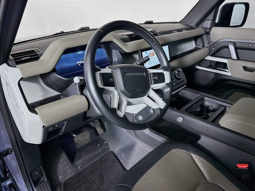 Used 2022 Land Rover Defender 110 X-Dynamic SE image 13