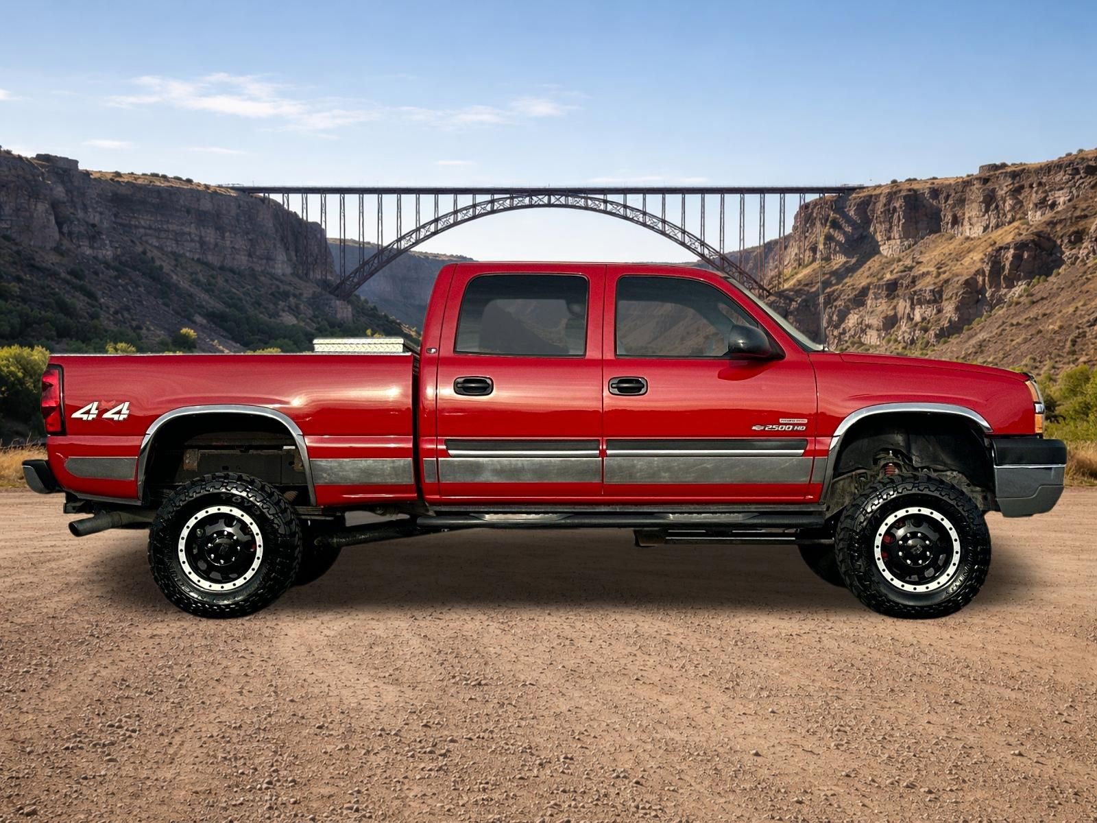 Used 2004 Chevrolet Silverado 2500 LS image 2