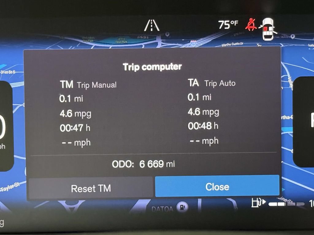 Certified 2024 Volvo XC40 B5 Ultimate w/ Protection Package Premier AWD/4WD image 5