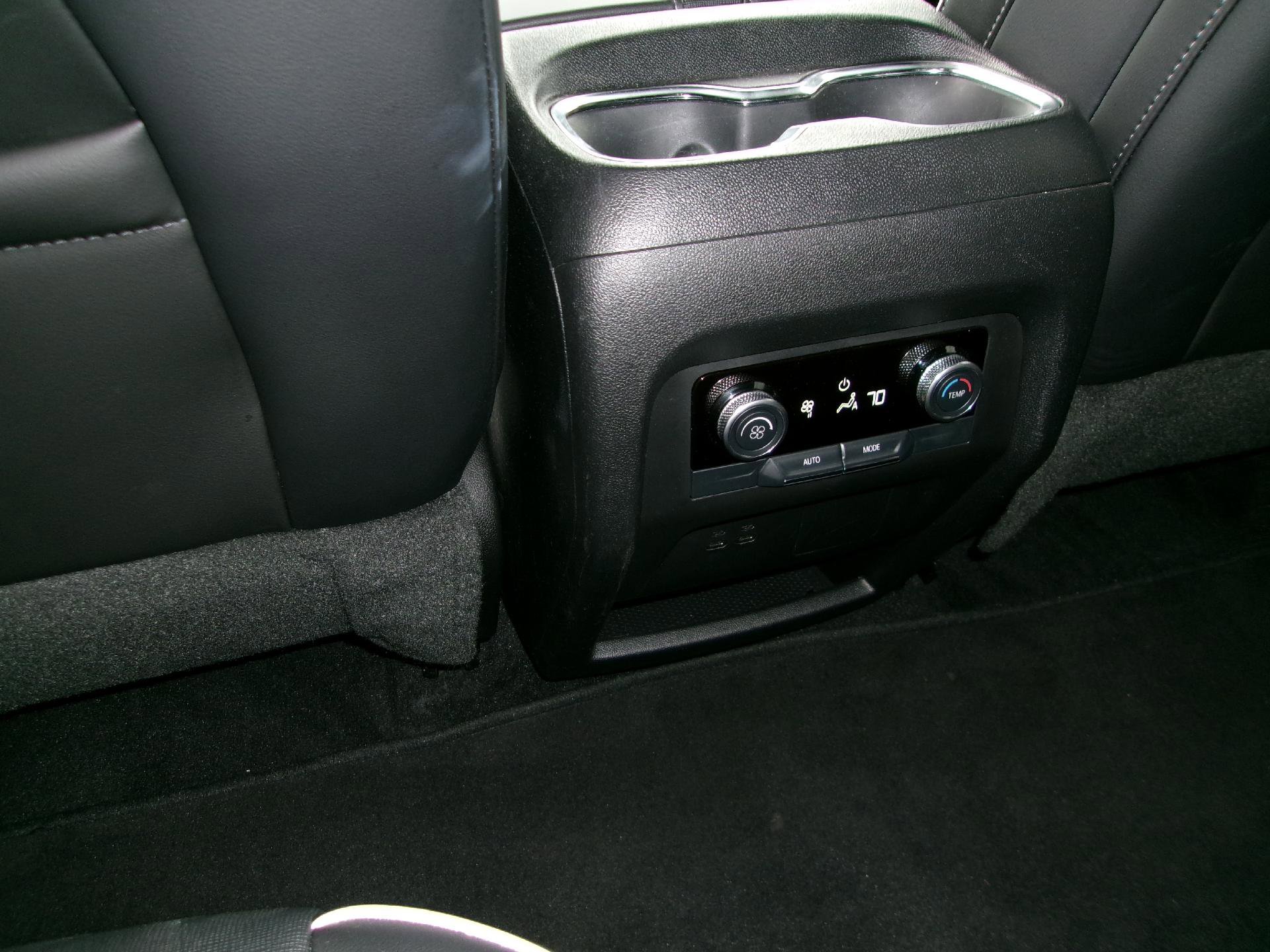 Used 2025 Buick Enclave Preferred image 15