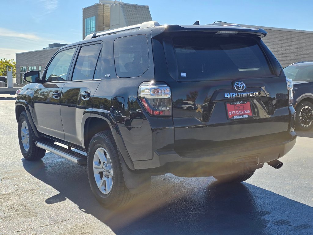 Used 2017 Toyota 4Runner SR5 Premium AWD/4WD image 6