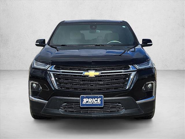 Used 2023 Chevrolet Traverse LS w/ Safety Package FWD image 2