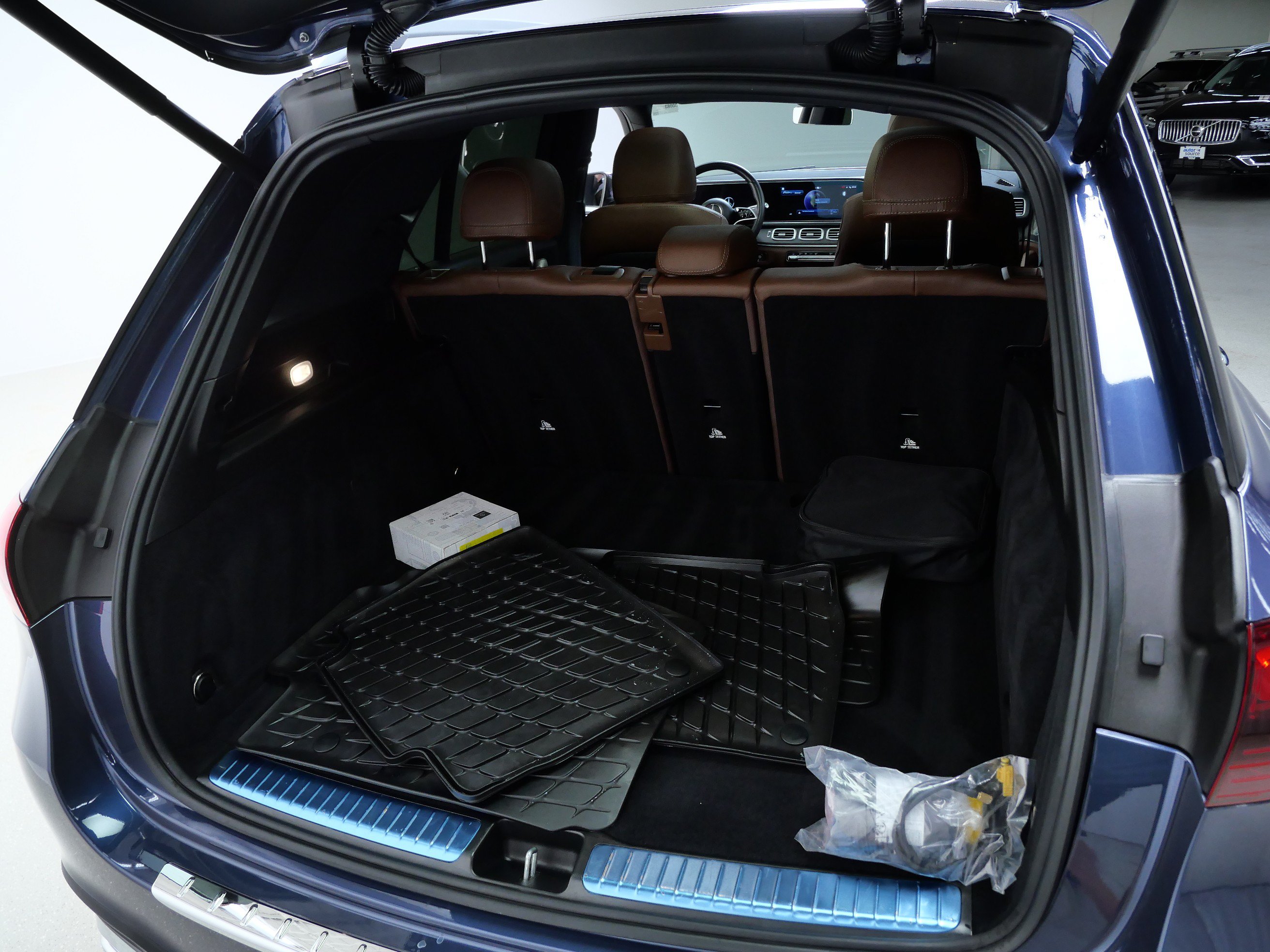 Certified 2025 Mercedes-Benz GLE 450e 4MATIC image 7