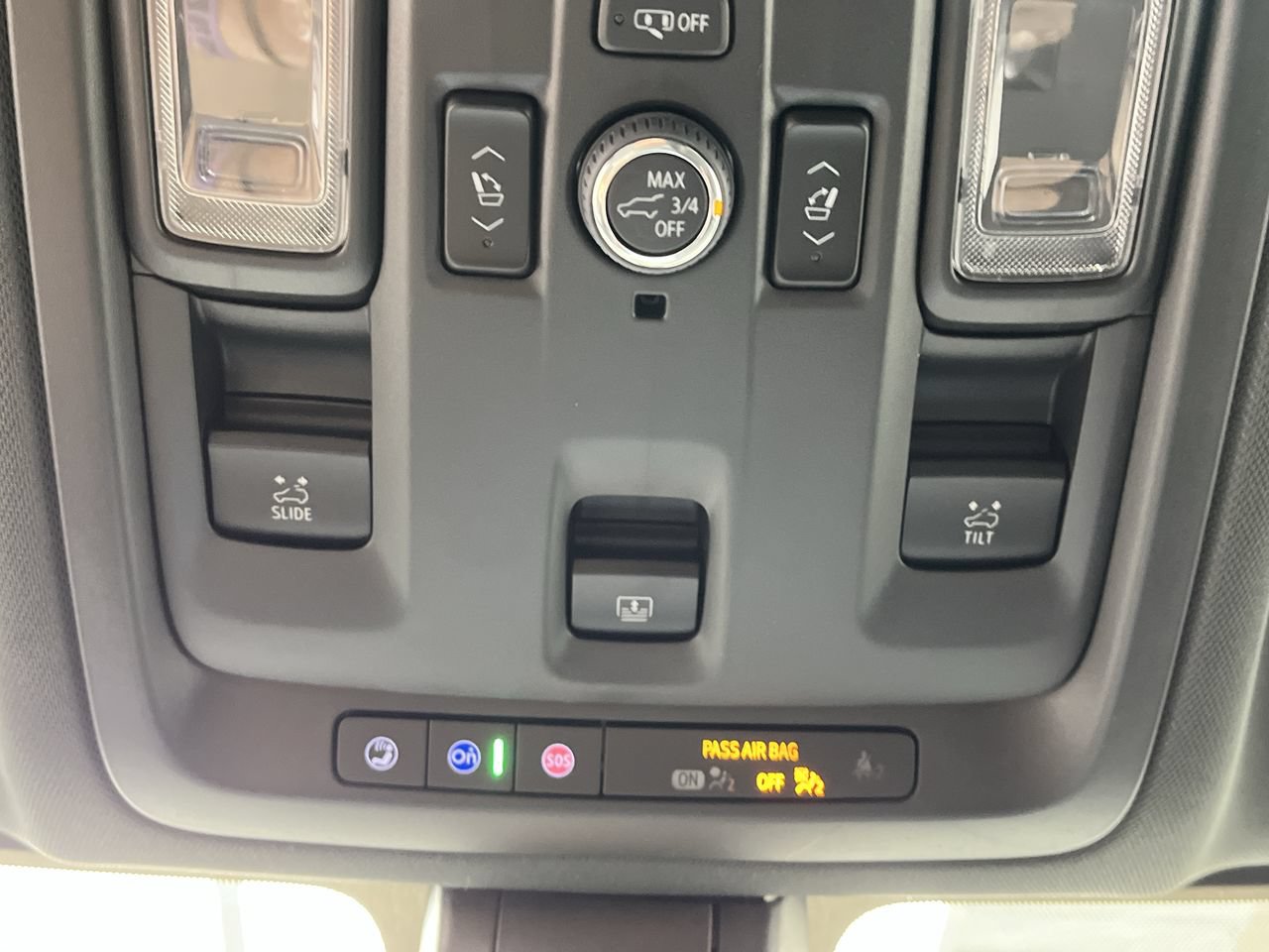 Certified 2022 GMC Yukon SLT w/ SLT Premium Package AWD/4WD image 30