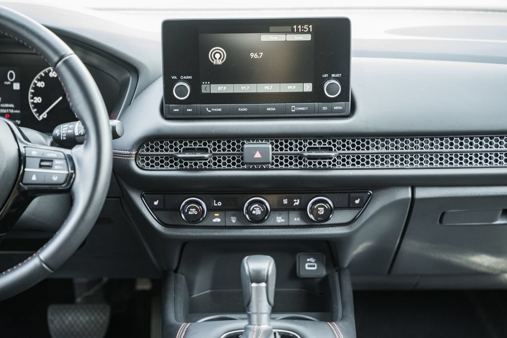 Certified 2025 Honda HR-V Sport image 19