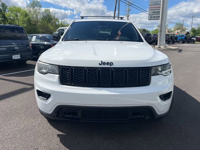 Used 2018 Jeep Grand Cherokee Laredo AWD/4WD image 35