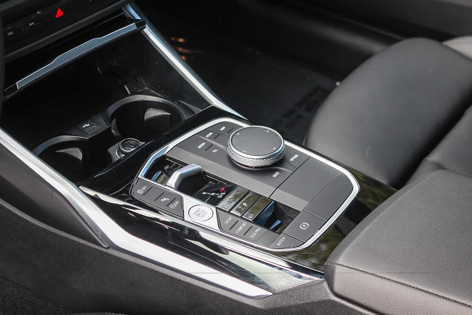 Used 2024 BMW 330i Sedan w/ Convenience Package RWD image 18