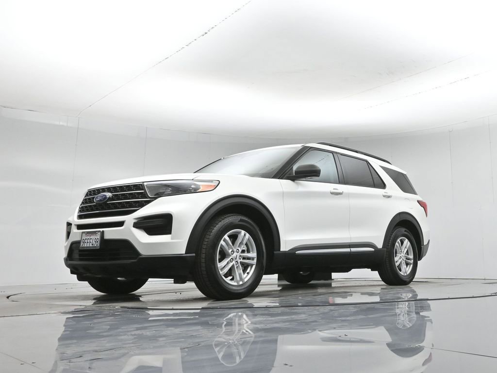 Certified 2022 Ford Explorer XLT image 50